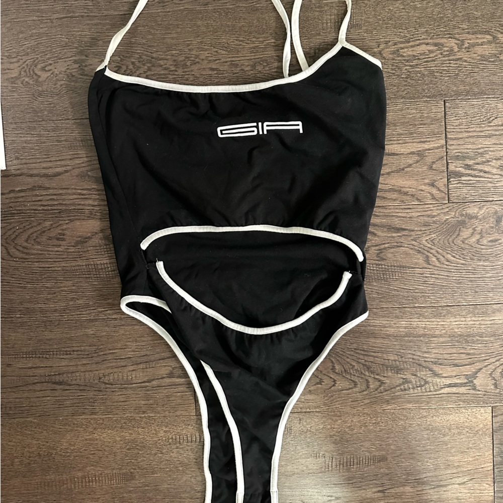 IAMGIA bodysuit